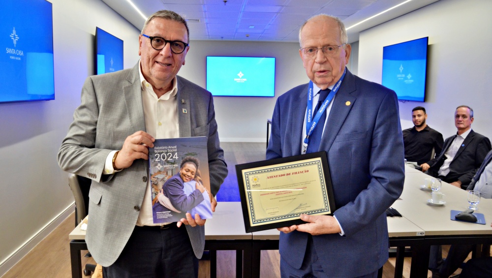 Santa Casa recebe visita da ABIFIC