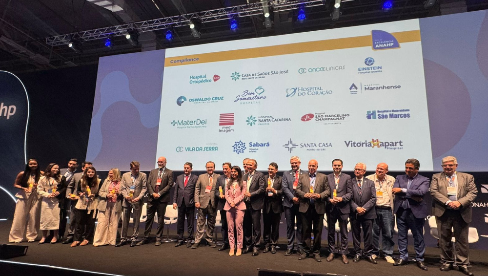 Santa Casa recebe reconhecimento na categoria Compliance durante o CONAHP