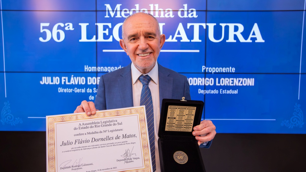 Parlamento ga&uacute;cho celebra trajet&oacute;ria de Julio Matos &agrave; frente da Santa Casa