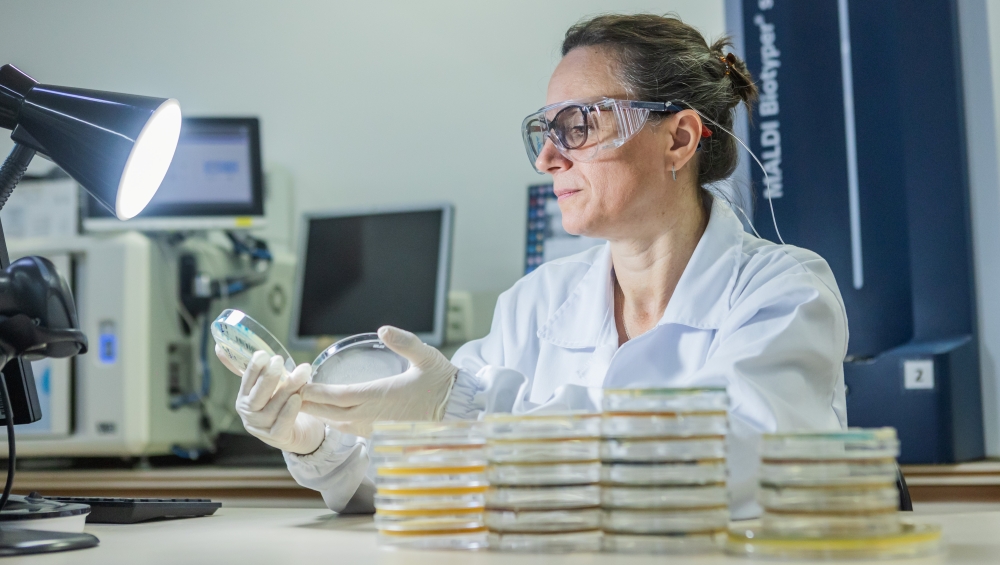 Laborat&oacute;rio da Santa Casa alcan&ccedil;a a marca de 100 milh&otilde;es de laudos emitidos