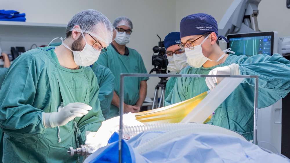 Simp&oacute;sio de Neurocirurgia levar&aacute; cirurgias em 3D para sala de cinema